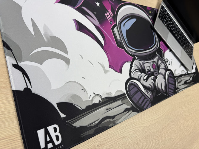 DeskPad ASTRONAUT 01